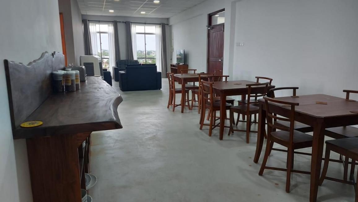Jays Guest - Rajagiriya Colombo Hotel Bagian luar foto