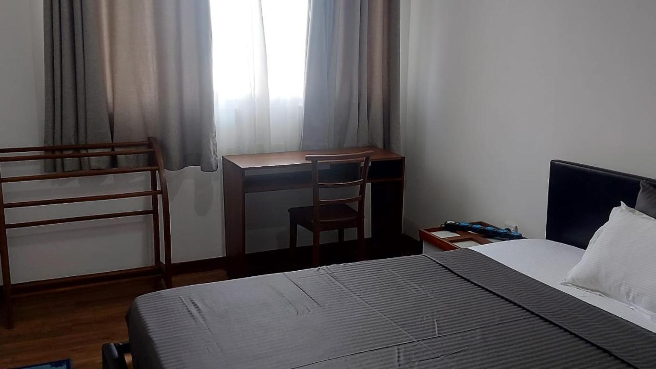 Jays Guest - Rajagiriya Colombo Hotel Bagian luar foto