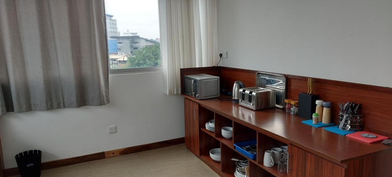 Jays Guest - Rajagiriya Colombo Hotel Bagian luar foto